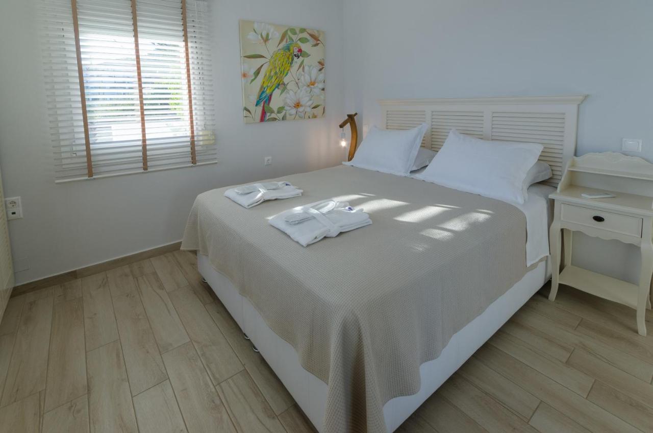 Aegean Suites Votsi  Exterior photo